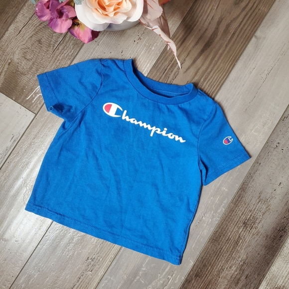 Champion Blue White and Red Graphic Logo Crewneck T-Shirt Baby Boy Size 18m EUC - Picture 4 of 7